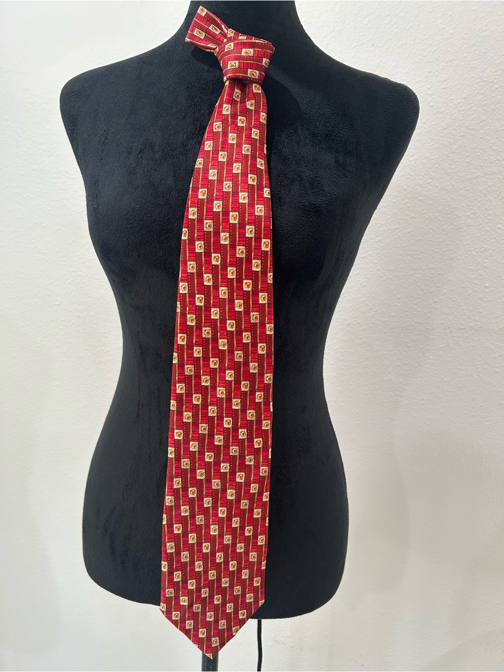 Valentino Classic Red Patterned Men’s 100% Silk Tie